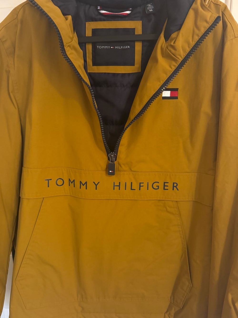 **NWOT** Tommy Hilfiger Men's Hooded Half-Zip Jacket - Picture 3 of 10